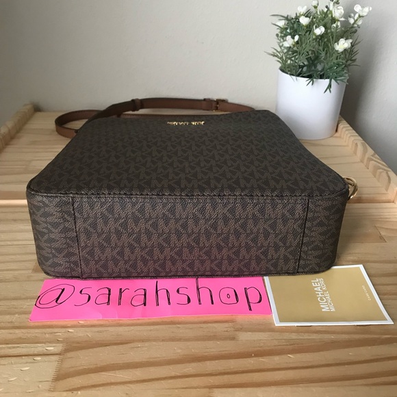 🌼Michael Kors Purse - Picture 6 of 11